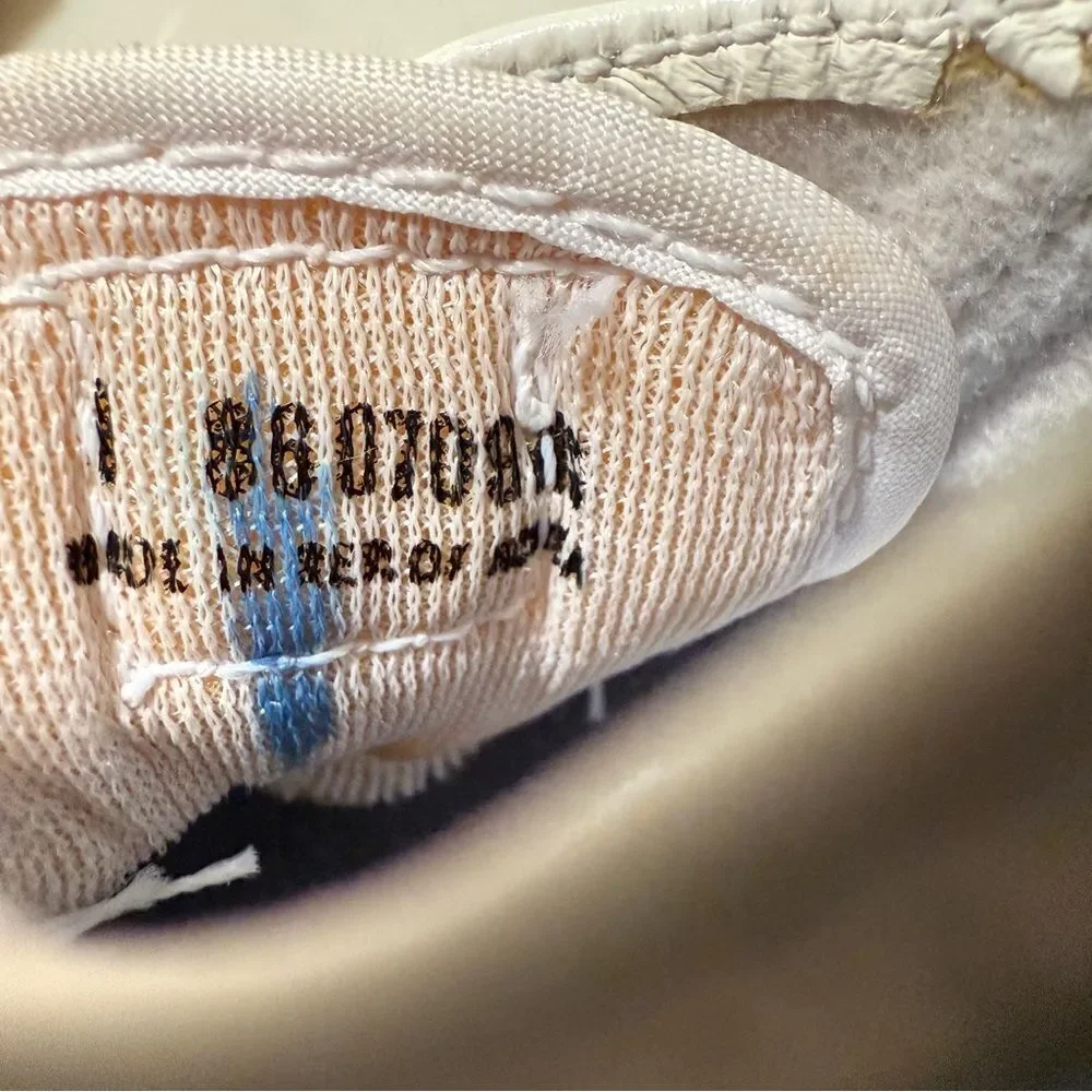 Vintage 1980's UNC Nike Baby Shoes